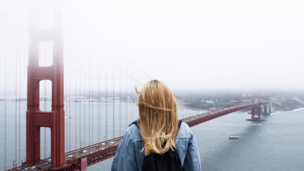 Wanita Tidak Nyata yang Menipu Pengguna Instagram