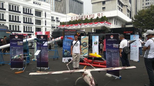 Foto: Komodo, Anoa, hingga Hiu Merah Dipamerkan Kemenhan