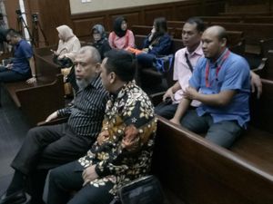 Dituntut 12,5 Tahun Bui, Patrialis Akbar: Innalillahi