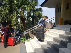 23 Anggota DPRD Kota Malang Diperiksa KPK Mulai Hari Ini 23 Anggota DPRD Kota Malang Diperiksa KPK Mulai Hari Ini