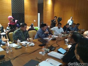 Fahri Hamzah, BPS, BEI, dan BI Sepakat Daya Beli Masyarakat Tak Lesu Fahri Hamzah, BPS, BEI, dan BI Sepakat Daya Beli Masyarakat Tak Lesu