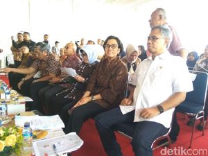 Jurus Sri Mulyani Lepaskan Jerat Rentenir dari Masyarakat Miskin Jurus Sri Mulyani Lepaskan Jerat Rentenir dari Masyarakat Miskin