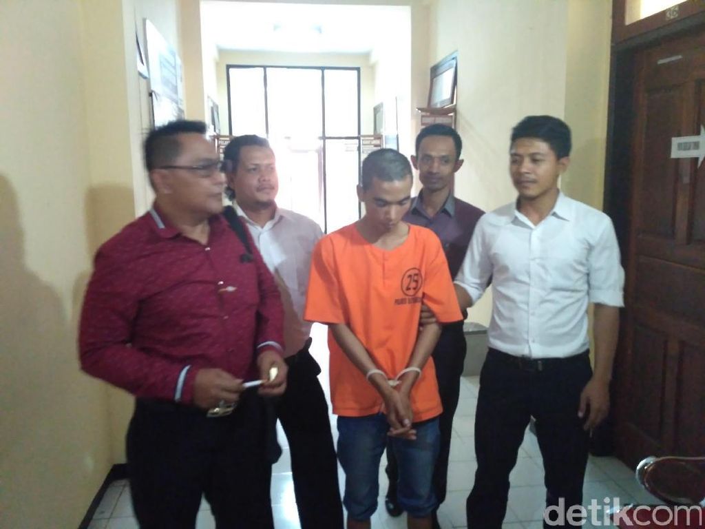 Pembunuh Pelajar Situbondo Dijerat UU Perlindungan Anak Pembunuh Pelajar Situbondo Dijerat UU Perlindungan Anak