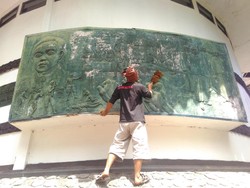 Rayakan HUT RI, Traveler Blitar Bersihkan Museum Terlantar