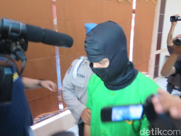 Foto Rio Reifan di Kantor Polisi usai Kembali Tertangkap karena Sabu