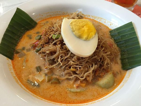 Aduh Enaknya, 7 Racikan Lontong Sayur Khas Nusantara Ini
