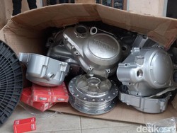 Melihat Pabrik Onderdil Motor Palsu di Palembang yang Digerebek Polisi