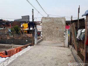 Bikin Susah ke Pasar, Penutupan Jembatan Johar Baru Diprotes Warga