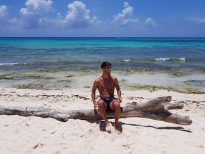 Asensio, Bintang Muda Real Madrid yang Doyan Wisata Air