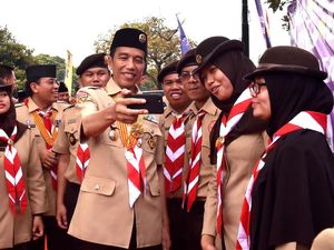 Saat Pramuka Unjuk Kebolehan dan Selfie Bareng Kak Jokowi