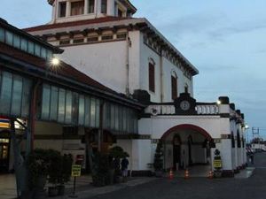 Rel Tergenang, Perjalanan 3 KA di Semarang Sempat Terlambat