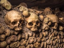 Paris Tak Selalu Romantis, Ada Jutaan Tengkorak di Bawah Tanahnya