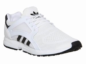 Harga Sepatu Adidas Bakal Naik Gara-gara Trump Harga Sepatu Adidas Bakal Naik Gara-gara Trump