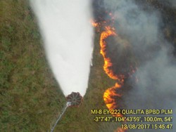 52 Kali Water Bombing, Kebakaran Lahan di Ogan Ilir Belum Padam