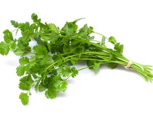 Dibenci Aromanya, Padahal Daun Ketumbar Punya 10 Khasiat Sehat Ini (2) Dibenci Aromanya, Padahal Daun Ketumbar Punya 10 Khasiat Sehat Ini (2)