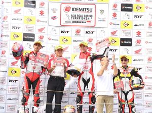 Para Pebalap AHRT Kembali Dominasi Podium di Balapan Kedua ARRC Sentul Para Pebalap AHRT Kembali Dominasi Podium di Balapan Kedua ARRC Sentul