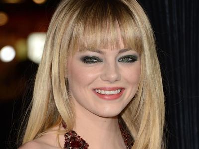 Foto: 10 Pesona Selebriti Cantik Tampil dengan Rambut Poni