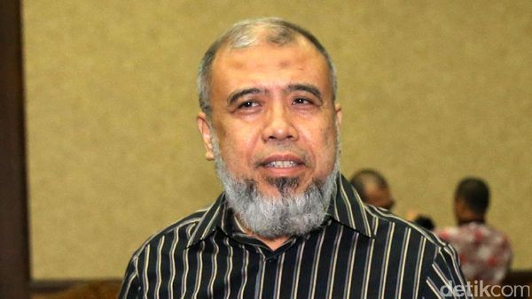 Foto: Begini Penampilan Patrialis Akbar Saat Ditangkap KPK hingga Vonis