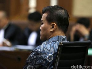 Nama Anggota DPR Lenyap, KPK Fokus pada Peran Andi Narogong