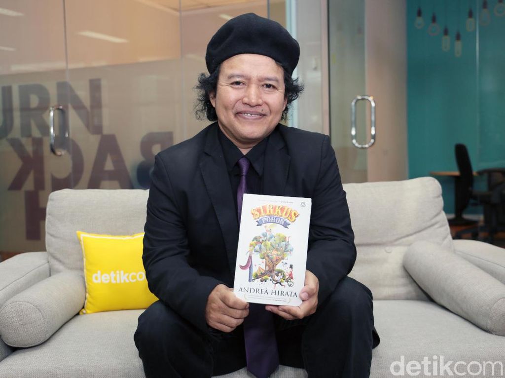 Tiga Alasan Novel Sirkus Pohon Penting Dibaca Tiga Alasan Novel Sirkus Pohon Penting Dibaca