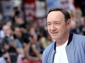 Usai Tuduhan Pelecehan Seksual, Kevin Spacey Hiatus dari Dunia Hiburan Usai Tuduhan Pelecehan Seksual, Kevin Spacey Hiatus dari Dunia Hiburan