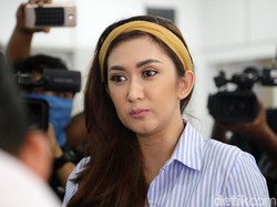 Soal Kasus Pedofil, Nafa Urbach Tutup Medsos Anak