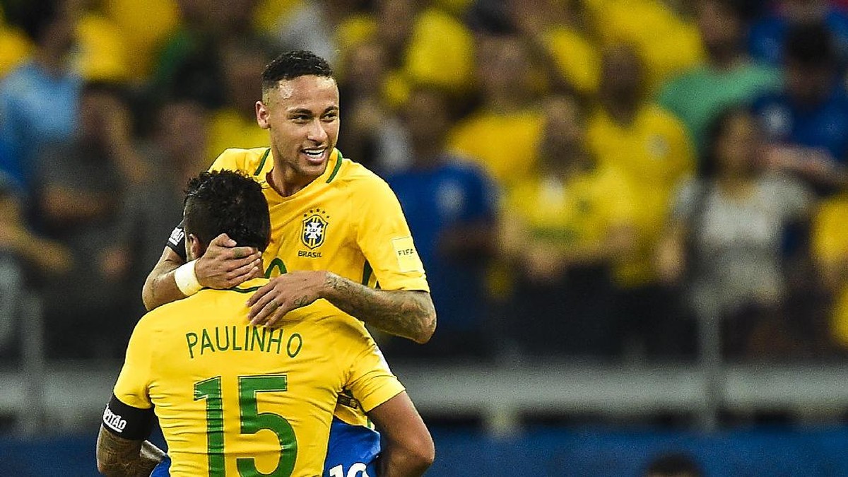 Paulinho dan Neymar (Pedro Vilela/Getty Images)
