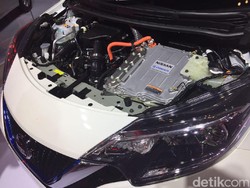 Tunggu Mobil Listrik, Pemerintah Dorong Mobil Berbasis Genset