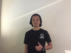 Dea Azkadi Rilis Cinta 99%, Ini Kata Ezra HiVi