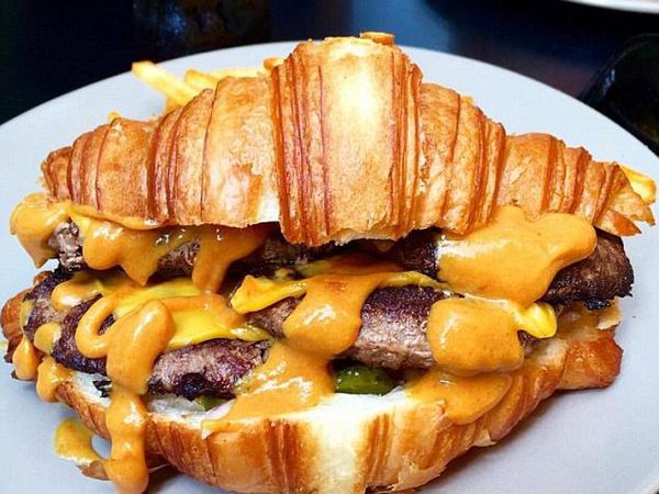 Ini Nih Tampilan Croissant Kalau Dikawinkan dengan Burger, Pretzel hingga Kue Ulang Tahun