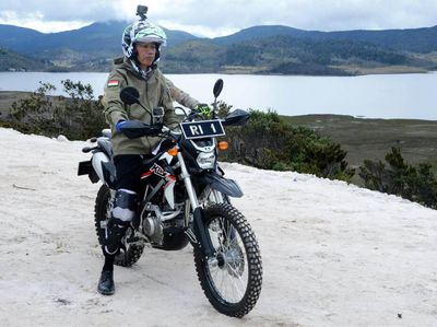 Foto: Blusukan Ngetrail Ala Kabinet Jokowi