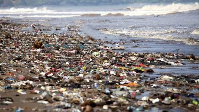 Ilustrasi sampah di bahari (CNN)