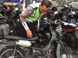 Penjelasan Polisi Soal Pengendara yang Rusak Motornya Saat Ditilang