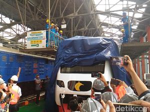 Hore! Kereta Bandara Soekarno-Hatta Tiba di Stasiun Manggarai