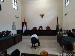 Kasus Penipuan, Dimas Kanjeng Dituntut 4 Tahun Penjara Kasus Penipuan, Dimas Kanjeng Dituntut 4 Tahun Penjara