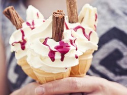 Pilih Es Krim Cone atau Cup? Kepribadian Anda Bisa Ditebak dari Cara Makan Es Krim
