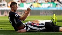 Ben Davies tampil prima saat turun di pertandingan Tottenham Hotspur menaklukkan Newcastle Unites 2-0. Dia menyumbangkan satu gol. (Foto: Lee Smith/Reuters)