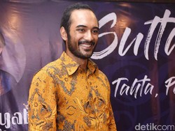 Istri Dukung Ario Bayu Kerja di Indonesia