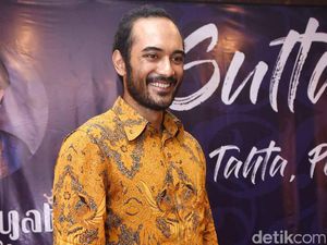 Istri Dukung Ario Bayu Kerja di Indonesia Istri Dukung Ario Bayu Kerja di Indonesia