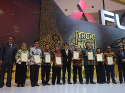 Mitsubishi Sumbang Colt Diesel untuk 8 SMK