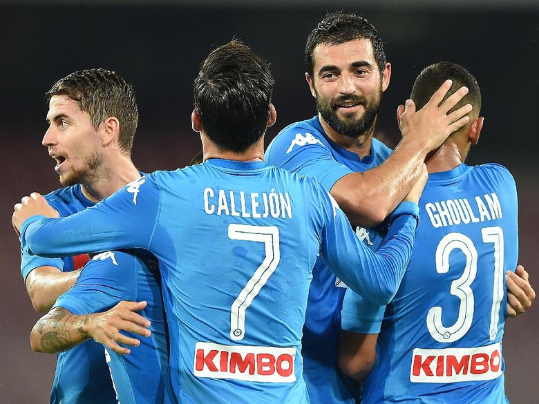 Napoli yang Tak Banyak Berubah Jadi Ujian untuk Sarri Napoli yang Tak Banyak Berubah Jadi Ujian untuk Sarri