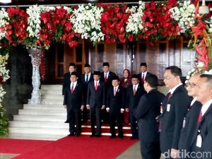 Paripurna RAPBN, Jokowi-JK Berganti Pakaian Jadi Jas