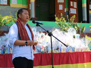 Blusukan di Alor, Menkominfo Tinjau Internet Cepat