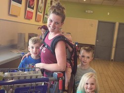 Lihat Foto Ini, Bun, Ada Cerita Manis di Baliknya