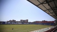 Sardegna Arena merupakan markas sementara dari Cagliari. Kapasitas stadion ini tercatat mencapai 16.233. (Foto: Twitter @SardegnaArena)