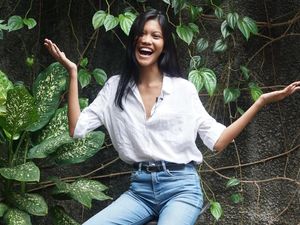 Video Wawancara Laras Sekar, Model Indonesia yang Eksis di Paris Fashion Week Video Wawancara Laras Sekar, Model Indonesia yang Eksis di Paris Fashion Week