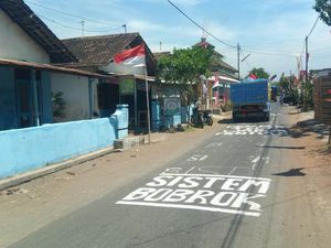 Tolak Digusur, Warga Kediri Pertahankan Makam Desa Tolak Digusur, Warga Kediri Pertahankan Makam Desa