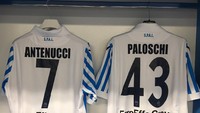 SPAL didukung oleh Macron di musim mendatang. Corak depannya putih biru muda, dengan bagian belakang warna putih. (Foto: dok. SPAL)