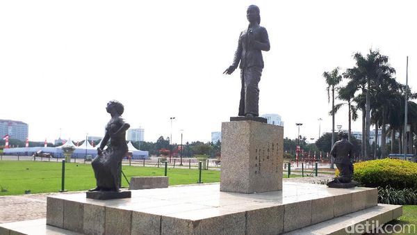 Patung RA Kartini di Monas yang Mendadak Heboh