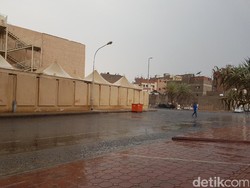 Hujan Mengguyur Madinah, Suhu Panas Turun